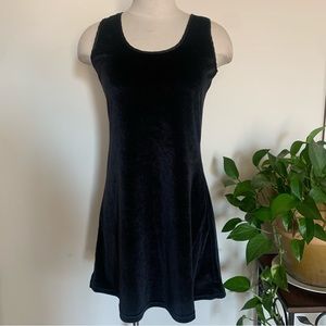 Vintage 90s black velvet velour stretchy minimalist sleeveless LBD mini dress